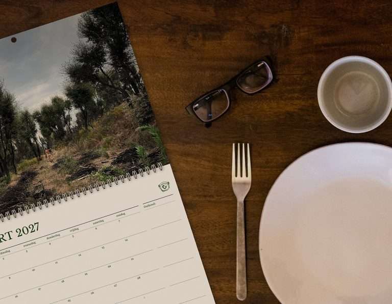 # Table mock-up - open on dining table (March) NL